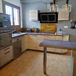 Charmante Avec Piscine A 5 Minutes D'uzes