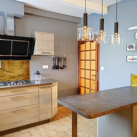 Charmante Avec Piscine A 8 Minutes D'uzes Villa *