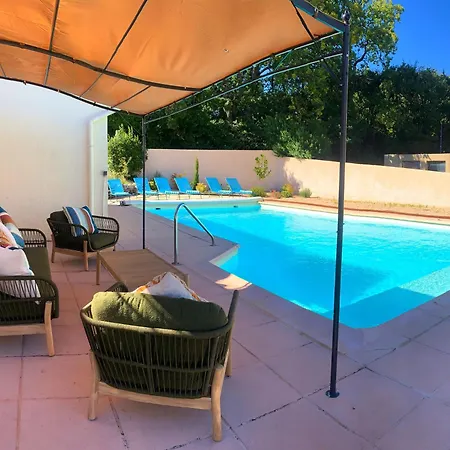 Charmante Avec Piscine A 5 Minutes D'uzes